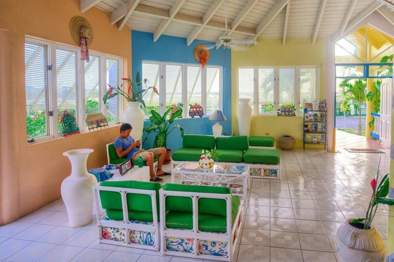 Anchorage Inn Dickenson Bay Extérieur photo
