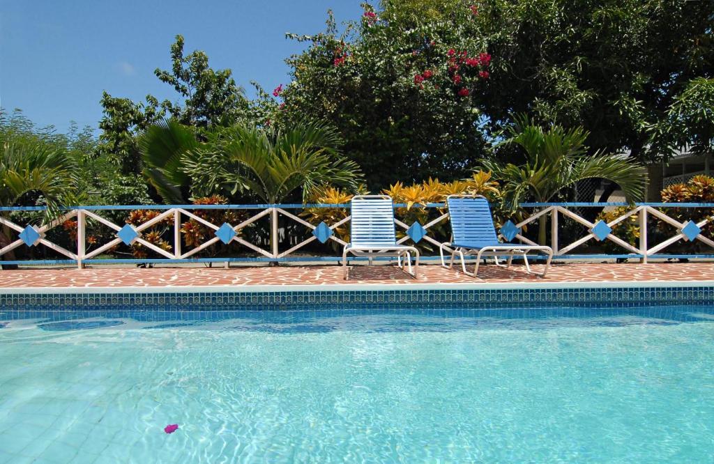 Anchorage Inn Dickenson Bay Extérieur photo