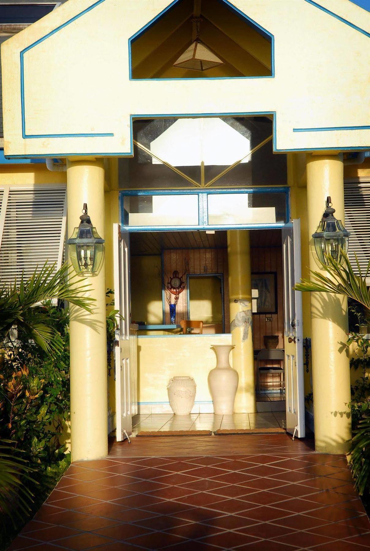 Anchorage Inn Dickenson Bay Extérieur photo